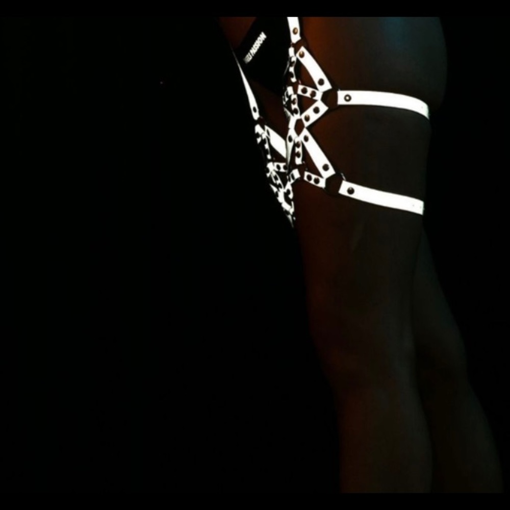 Reflective Harness Set for Rave Festivals and Parties - Picture 4 of 6